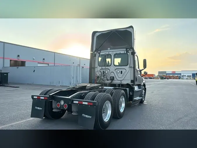 2020 Freightliner Cascadia 126416eb8c9a1b814898c53f453ee8579f0
