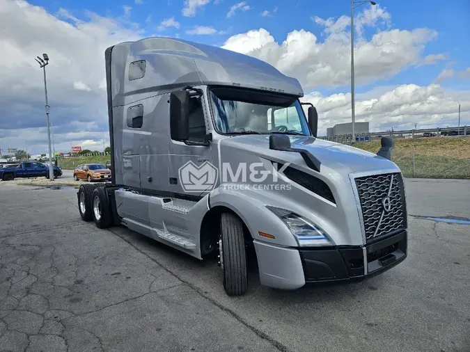 2019 VOLVO VNL64T760