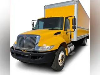 2018 International 4300-4X2