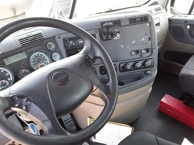 2017 FREIGHTLINER CASCADIA 125