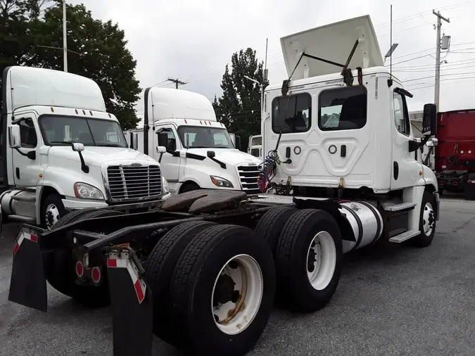 2018 FREIGHTLINER CASCADIA 125