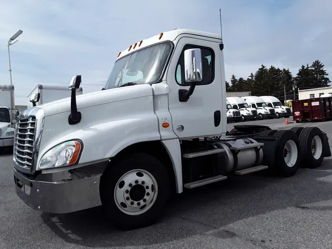 2017 FREIGHTLINER/MERCEDES CASCADIA 125417d1e492abf3272f9f5048d1341bd44