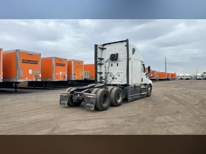 2022 Freightliner Cascadia 126