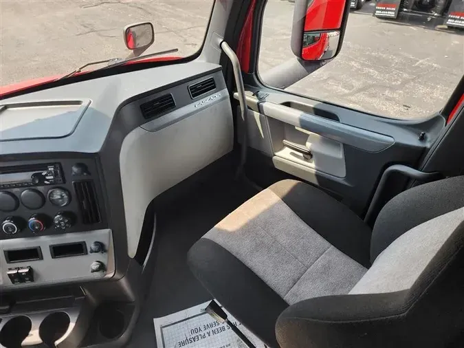 2021 FREIGHTLINER CA116