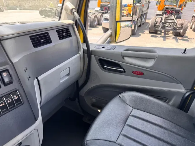 2021 Peterbilt 57941861287c519ebc8acca87803237922a