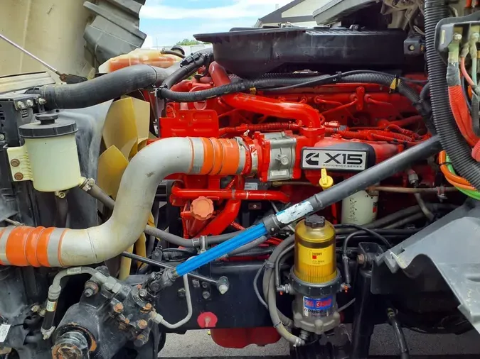 2019 NAVISTAR INTERNATIONAL LT625 SLPR CAB