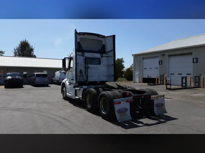 2018 Volvo VNL300