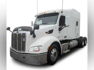 2022 Peterbilt 579