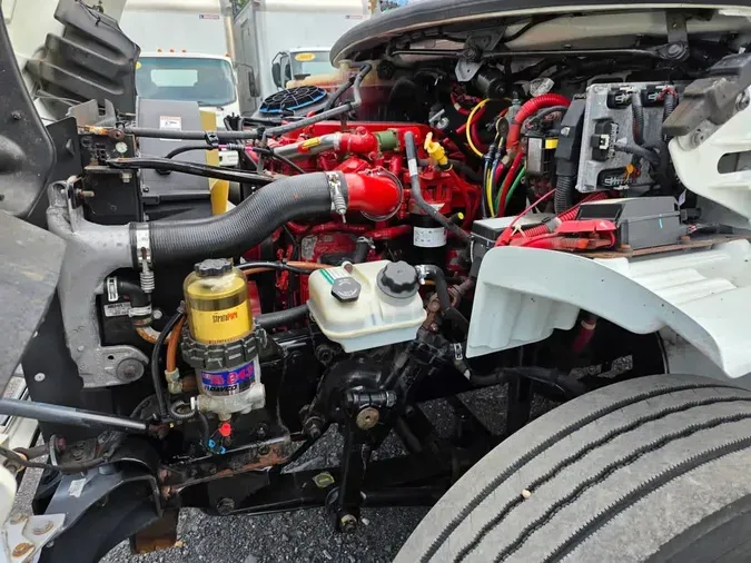 2017 FREIGHTLINER/MERCEDES M2 106