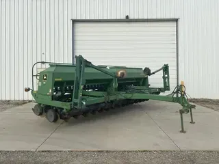 1999 John Deere 1560