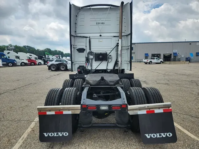 2023 VOLVO VNL64T860