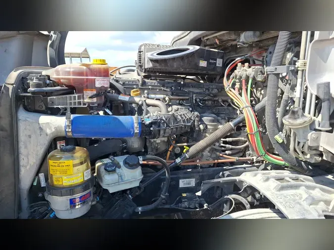 2022 Freightliner Cascadia 126