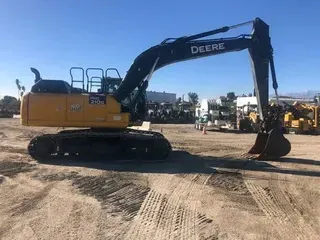2019 John Deere 210GLC