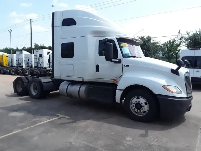 2019 NAVISTAR INTERNATIONAL LT625 SLPR CAB