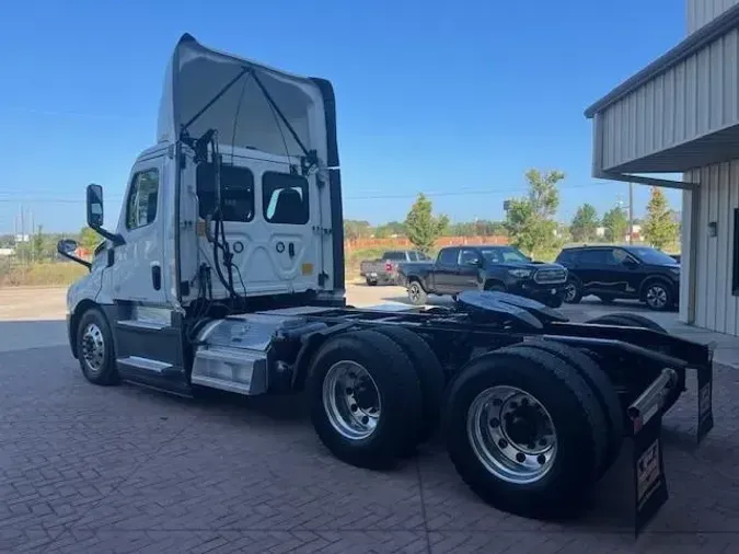 2020 Freightliner Cascadia