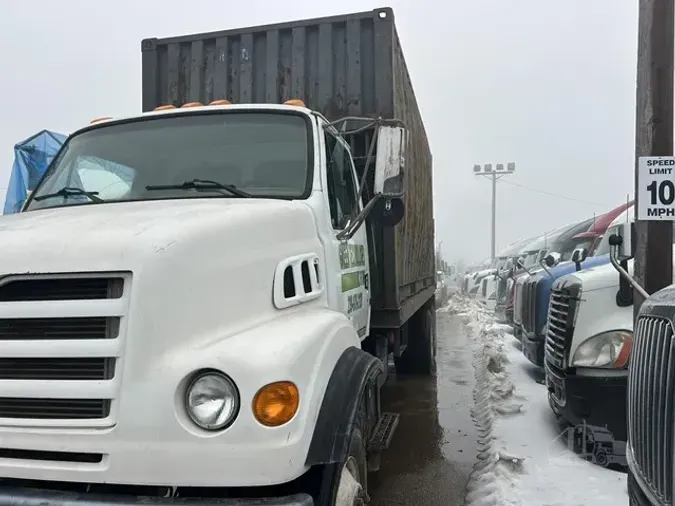 2000 STERLING LT7500419d4c76478d08e54fd1693fa3de248b