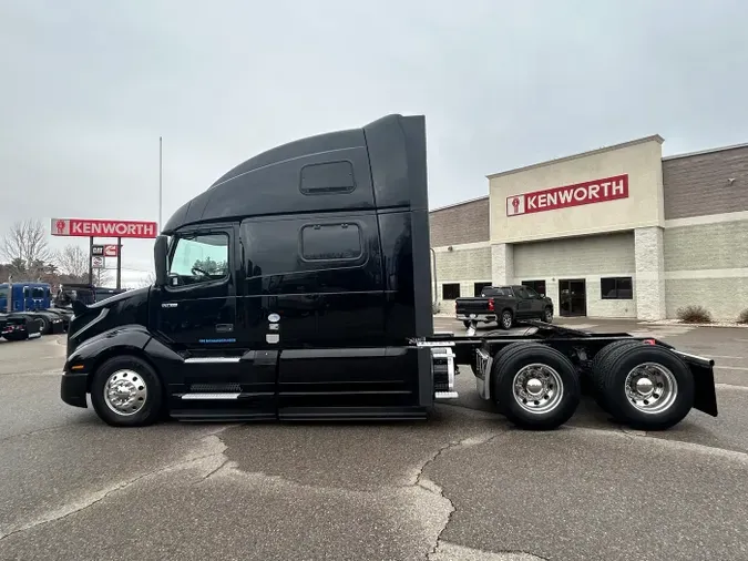2021 Volvo VNL 860