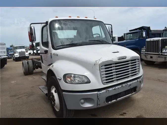 2017 FREIGHTLINER BUSINESS CLASS M2 106