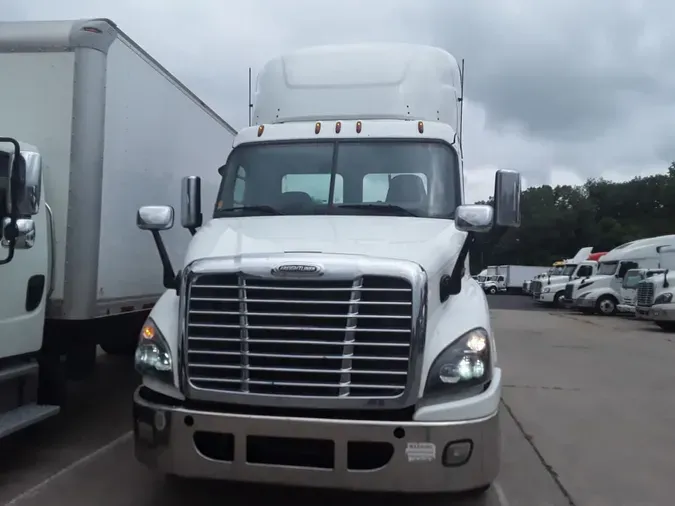 2018 FREIGHTLINER CASCADIA 113