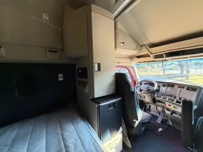 2023 Kenworth T68041a3b6d0fa2a3638cc89b7c611014d6d