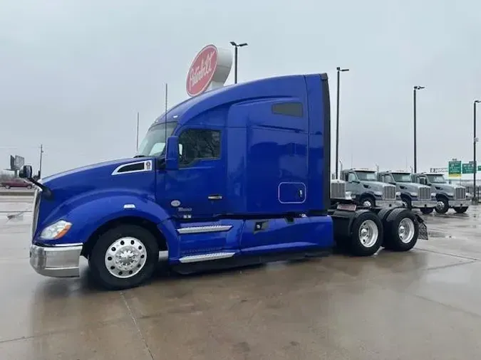 2022 Kenworth T680