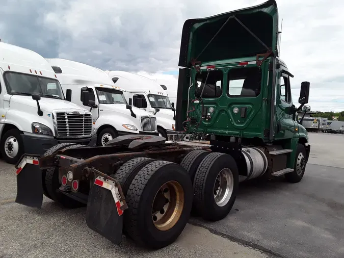 2017 FREIGHTLINER/MERCEDES CASCADIA 125