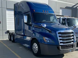 2021 FREIGHTLINER CA126