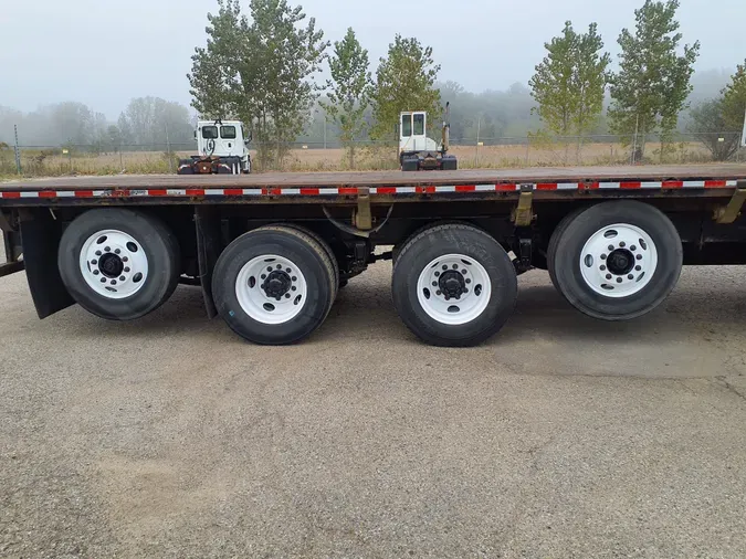 2017 FREIGHTLINER/MERCEDES M2 106