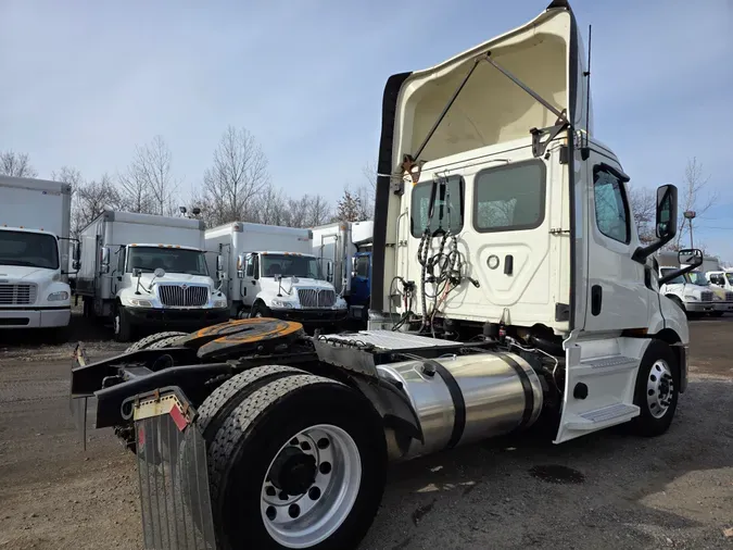 2019 FREIGHTLINER/MERCEDES NEW CASCADIA 116