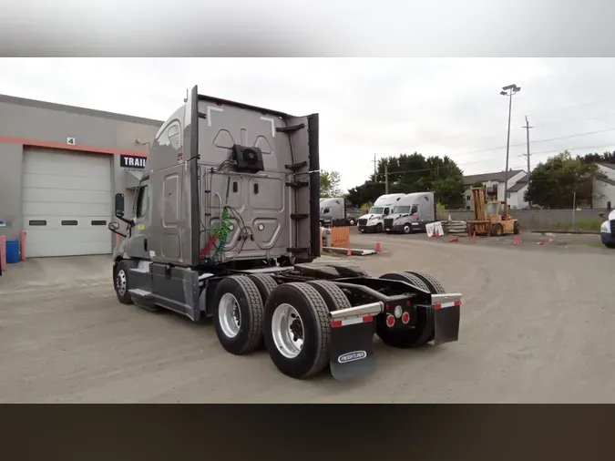 2023 Freightliner Cascadia 126