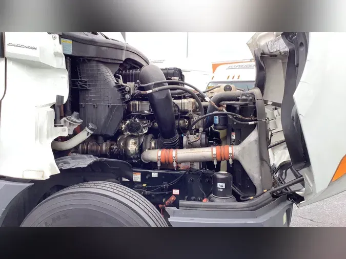 2022 Freightliner Cascadia 126