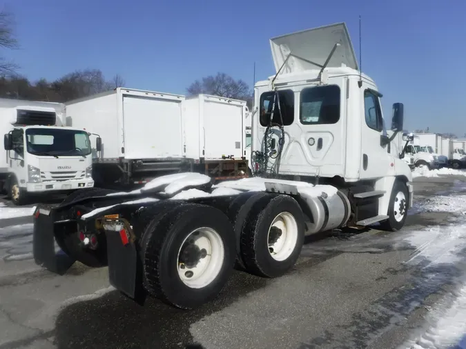 2018 FREIGHTLINER/MERCEDES CASCADIA 125