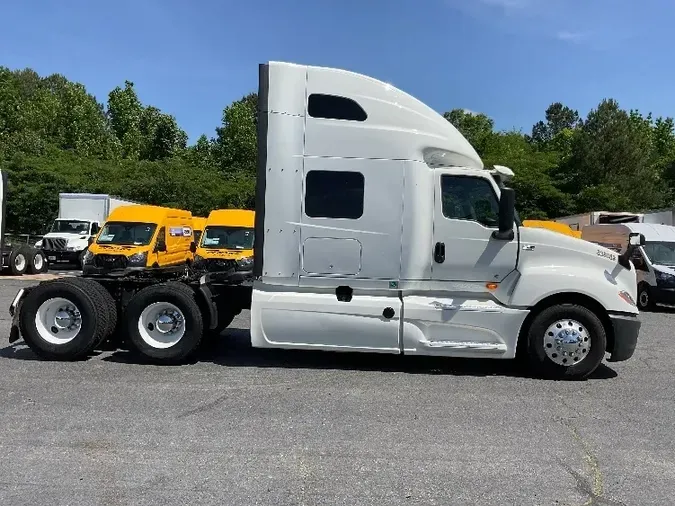 2020 International LT625