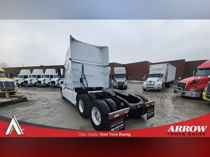 2021 VOLVO VNL64T760