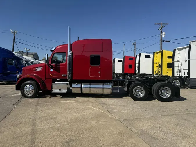 2022 Peterbilt 567