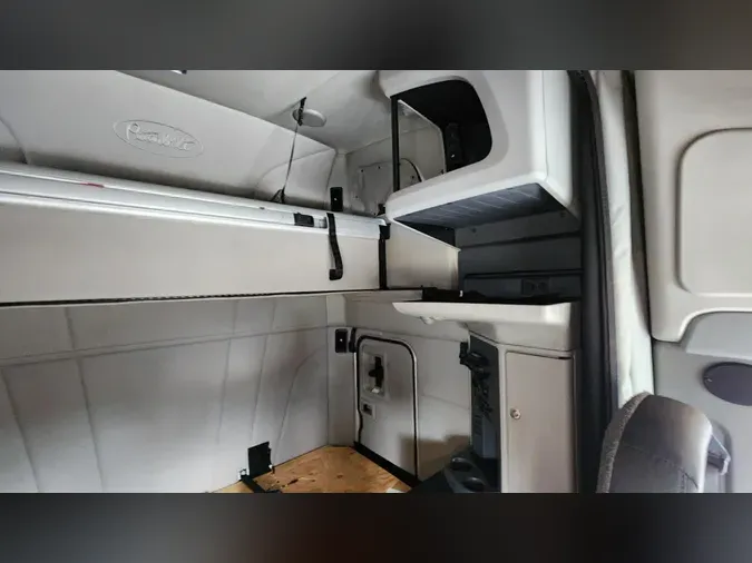 2022 Peterbilt 579