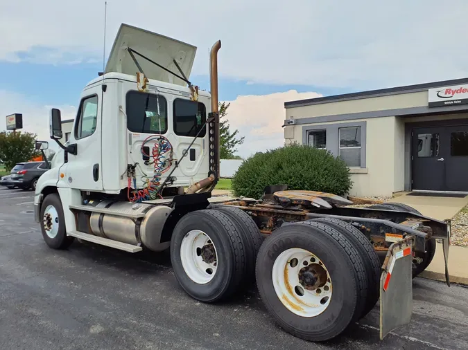 2016 FREIGHTLINER/MERCEDES CASCADIA 125