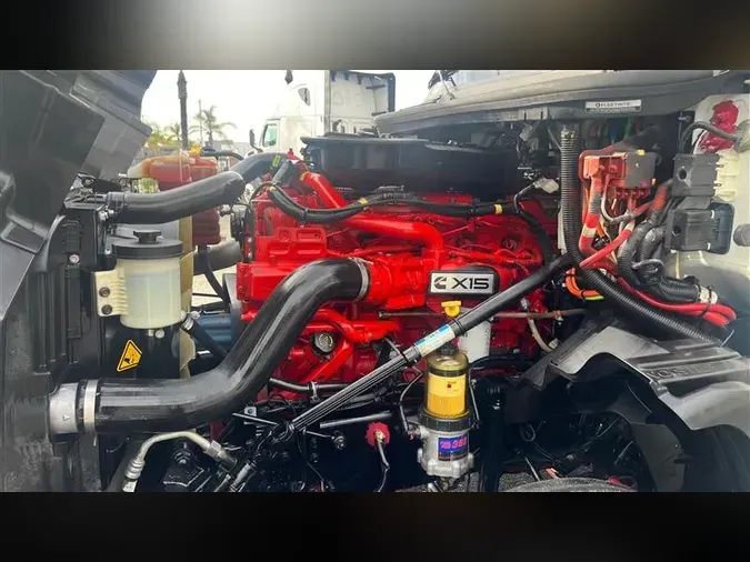 2021 INTERNATIONAL LT