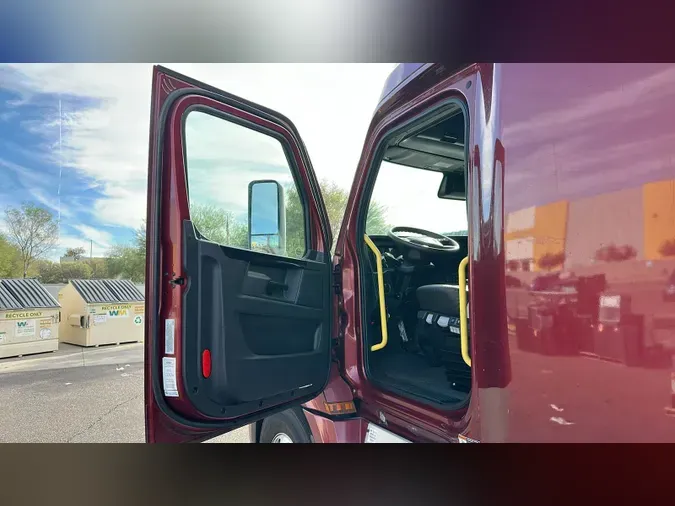 2024 Freightliner Cascadia41cc46d41e28b5f26caebad73874cef1