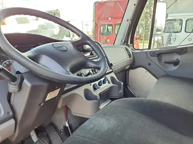 2019 FREIGHTLINER/MERCEDES M2 106