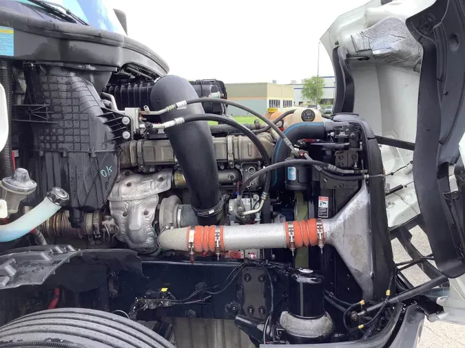 2019 Freightliner Cascadia 126