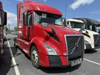 2021 VOLVO VNL760