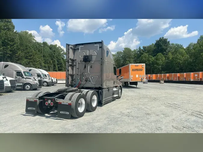 2023 Freightliner Cascadia 12641d3f1c5852e0f43fcb23e3f57bf3493