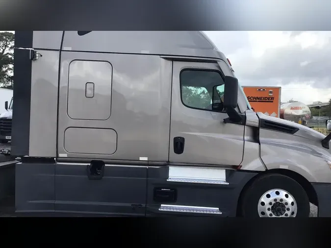 2024 Freightliner Cascadia 12641d5a6e59ec5f8c60369eb40c25f0eeb