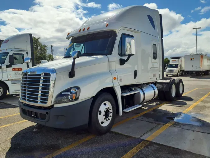 2019 FREIGHTLINER/MERCEDES CASCADIA 12541d732df50763fdc74fddd4035937ddf