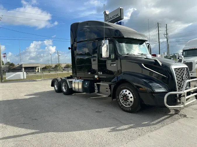 2019 Volvo VNL64T760