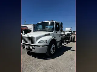 2018 FREIGHTLINER M2 106