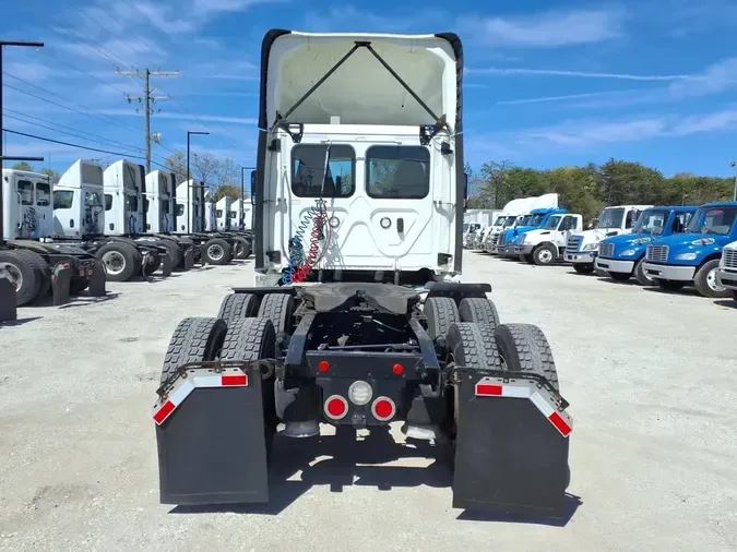 2020 FREIGHTLINER/MERCEDES CASCADIA 125