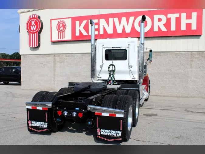 2025 Kenworth W900L