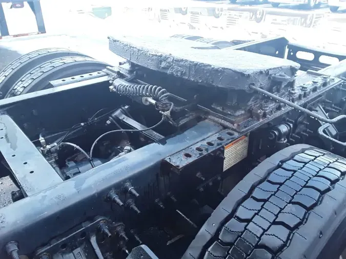 2019 VOLVO VNL64T-30041e1a0559ecfcc16fd8cfe8e2c7df5e7